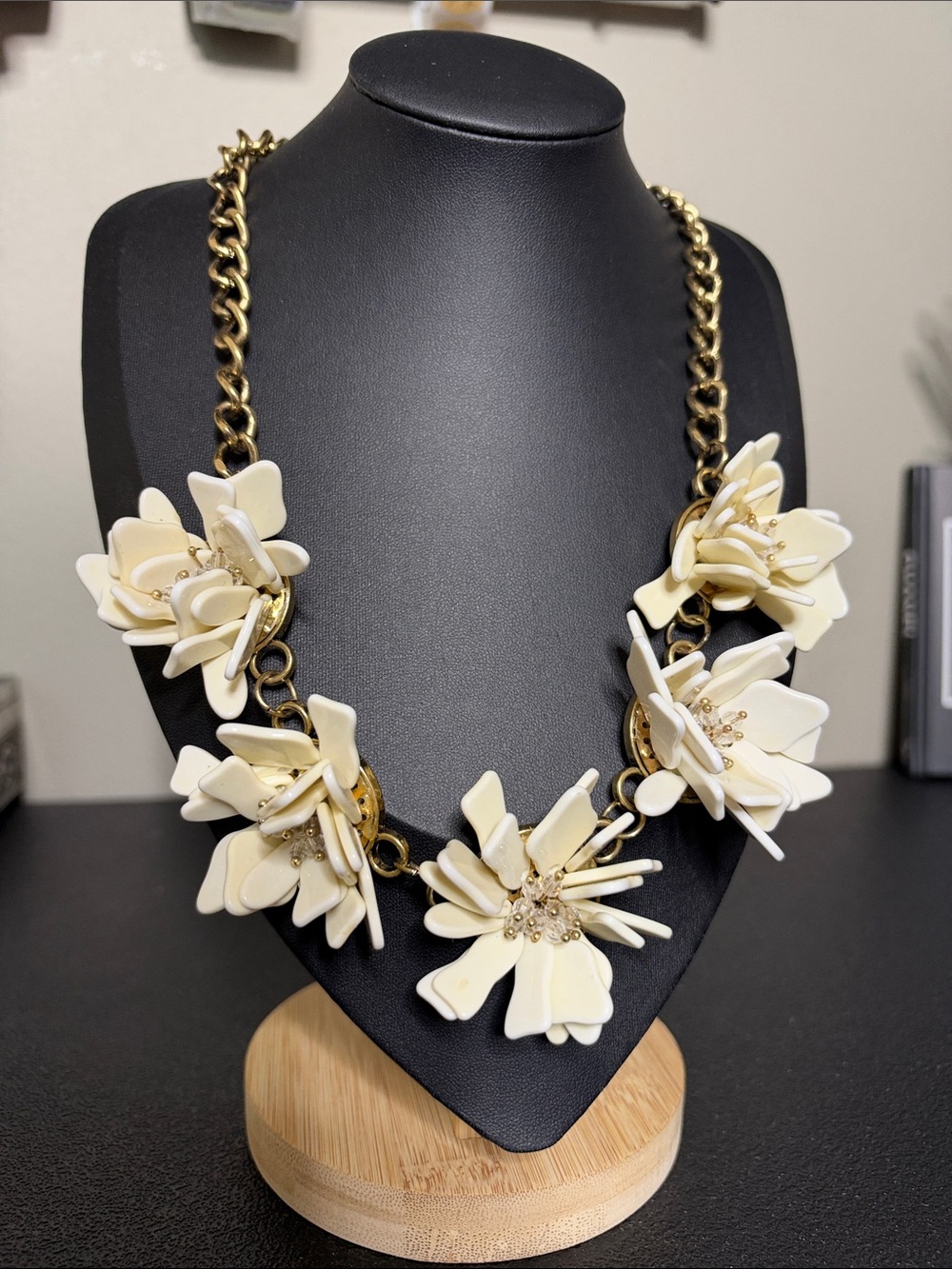 Plunder Ivory Floral Statement Necklace - Women Jewelry